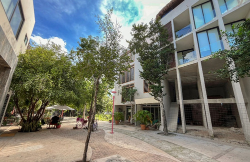 Local Comercial En Planta Baja Hacia El Andador En Venta, Aldea Zama, Tulum