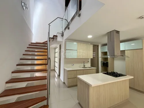 Casa En Arriendo En Loma Del Atravesado. Cod A776020