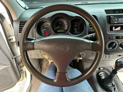 Toyota Hilux De Estacas 2.7 A Gasolina 4x2 Mt Mod 2009