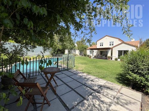 Casa En Venta Piedra Roja, Chicureo