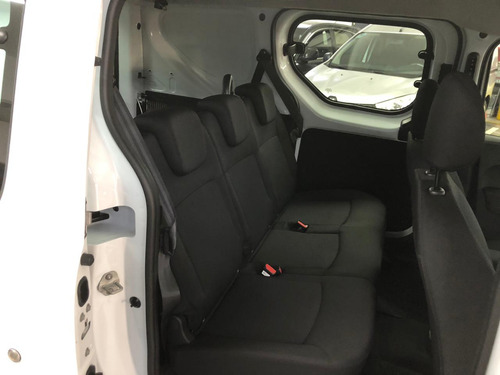 Renault Kangoo Confort 5a 1.6 2025 Dni /usado Plan (amm)