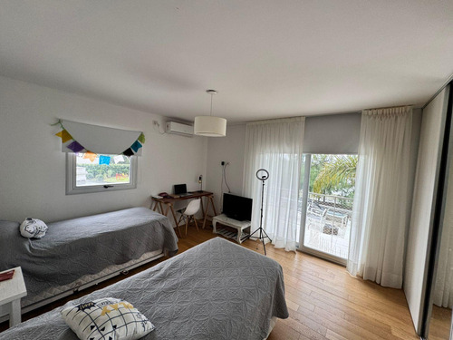 Casa En Tipas Nordelta 280 M2 Cub. Vista Al Lago Venta / Alquila