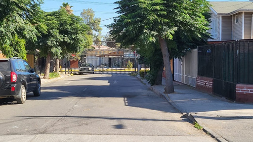 Imagen 17 de 19 de Casa En Pasaje Cerrado 4d Y 3b. Los Diáconos Pte Alto