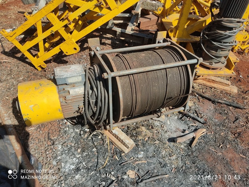 Imagem 2 de 5 de Vende-se Mini Grua Skw Tower Qtg10 9 Metros De Lança