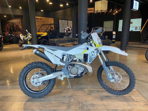 Imagen 24 de 25 de Husqvarna Te 300 I 2022 0km Stock Fisico Enduro