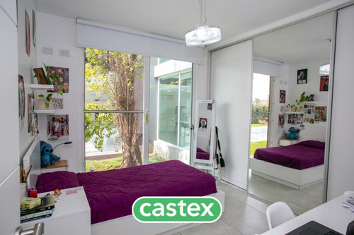Moderna Casa En Venta En Terravista, General Rodriguez