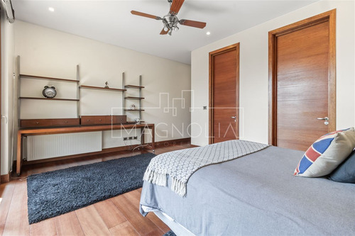 Casa En Arriendo De 5 Dorm. En Colina