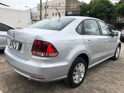 Imagen 11 de 25 de Volkswagen Polo 1.6 Comfortline 4p Gnc Año 2017 - Liv Motors