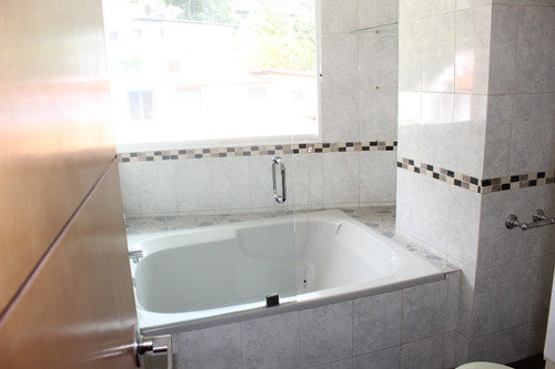 Imagen 26 de 30 de Casa En Venta Los Palos Grandes Lp Mls 23-11903