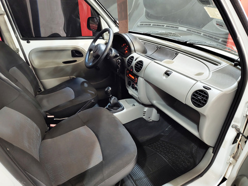 Renault Kangoo CONFORT 1.6 5A 2PLC CD DA CA SVT