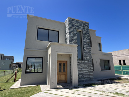 Casa En Venta En Los Talas, Canning, Ezeiza  -a Estrenar- 4 Dormitorios