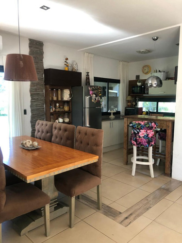 Casa En Venta En Canning Barrio Malibu