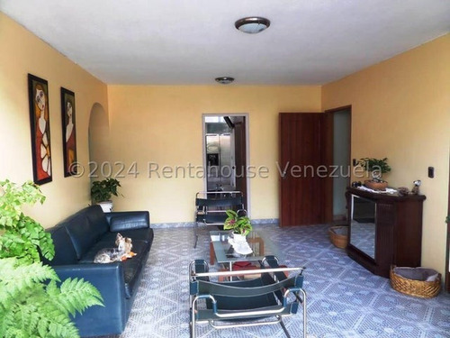 Espectacular Ph En Venta En Hermoso Edificio De Los Chaguaramos Mls#25-10496 - Jca