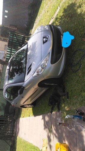 Peugeot 207 1.4 Sedan Xr 2009