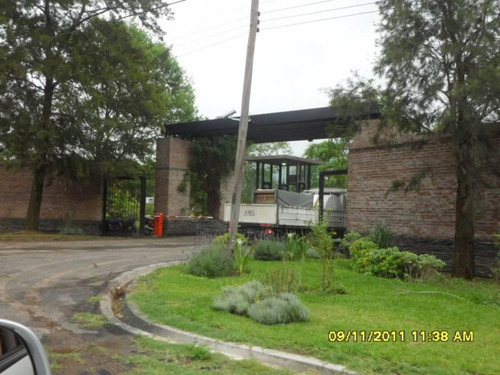 Vendo Lote Con Bajada Nautica En Barrio Privado Permuto