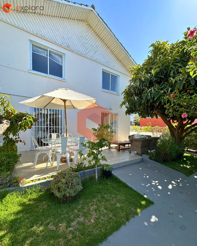 Casa En Venta Sector Las Rosas, Viña Del Mar, 4d 3b 2e