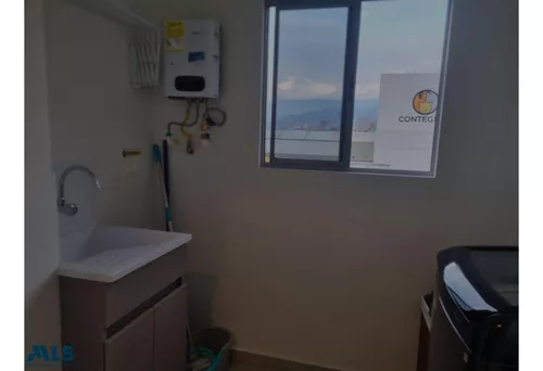 Apartamento En Excelente Ubicación En Envigado(mls#251443)
