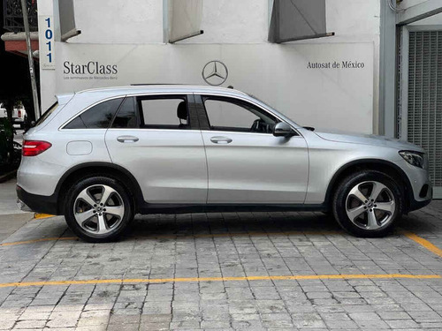 Imagen 7 de 15 de Mercedes-benz Clase Glc 2019 5p Glc 300 Off Road Paquete L4