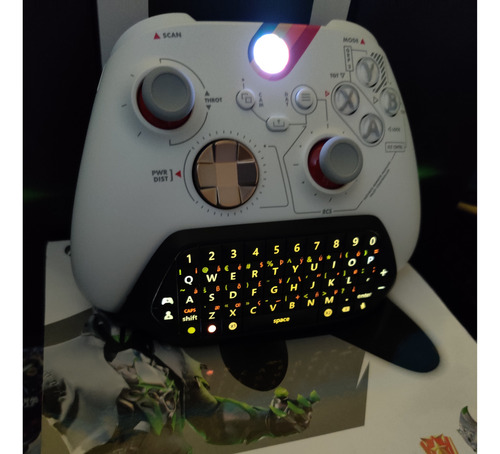 Teclado Microsoft Xbox One Series X Chatpad Negro Control (Reacondicionado)