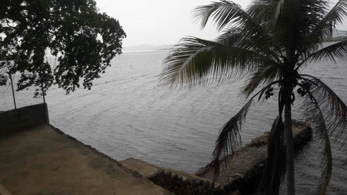 Casa Con Espectacular Vista Al Mar, Ideal Para Posada