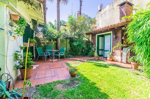 Casa En Venta 4 Amb Cochera Y Jardin Haedo Sur