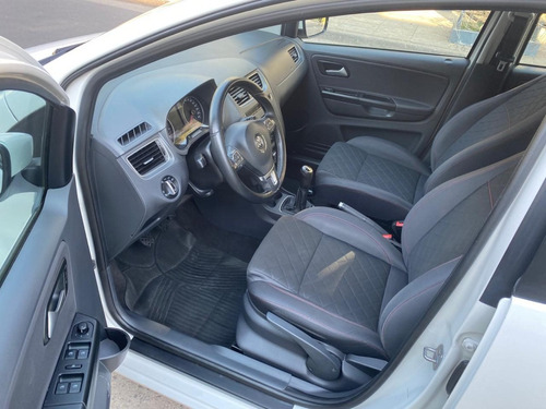 Volkswagen Suran 1.6 Highline 101cv