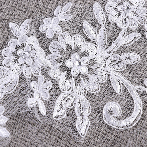 Velos De Novia Cortos Con Cuentas De Cristal Simples Y Elega