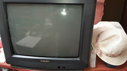 3 Televisores : Panasonic 29 / Noblex 21 / Kenia 20