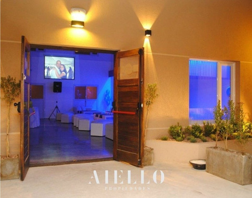 Imagen 9 de 27 de Venta En Block. 3 Locales Y Dos Departamentos