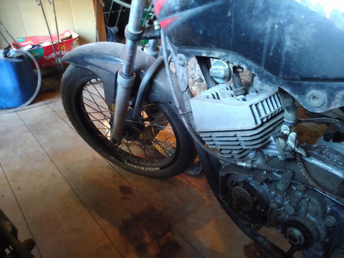 Imagem 2 de 15 de Yamaha Rd 135 Para Pista