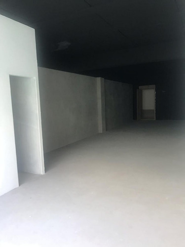 Imagen 2 de 4 de Oficina En Venta/renta En El Centro Comercial Y Corporativo