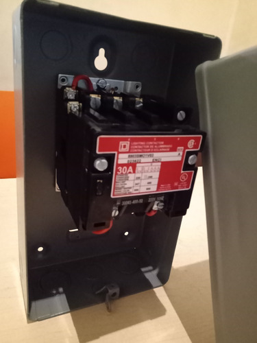 Contactor De Alumbrado Con Gabinete Modelo 8903smo1v03
