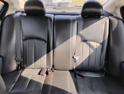 Nissan Versa 1.6 Exclusive Navi At