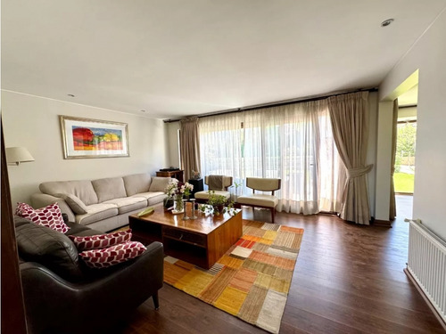 Casa En Las Condes/ S C De Apoquindo Condominio