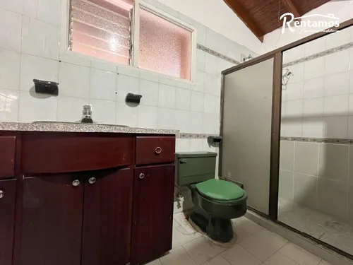 Casa En Venta En Loma De Los Parra. Cod V775671