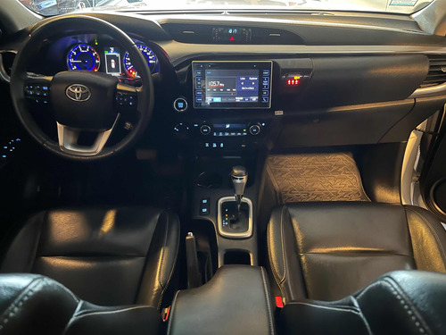 Toyota Hilux 2.8 Cd Srx 177cv 4x4 At