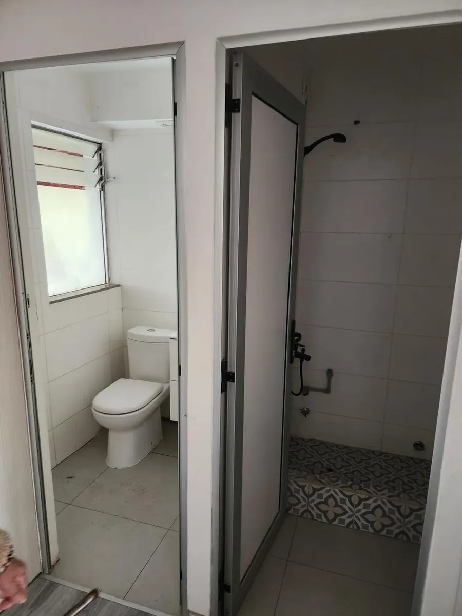 Imagen 5 de 11 de Venta Casa Amplia En Principe De Gales, La Reina