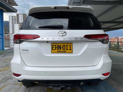 Imagen 4 de 11 de Toyota Fortuner 2018 2.7l