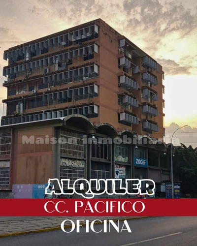 En Alquiler Oficina Con Cubiculos En La Av. Bolivar Maracay