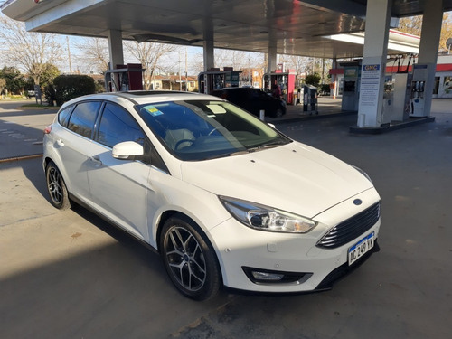 Imagen 4 de 9 de Ford Focus Titanium 2018 (perm Camioneta O Moto Mayor/menor)