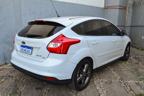 Imagem 4 de 12 de Focus Se 2.0 Automático Top Com Kit Multimídia Completa