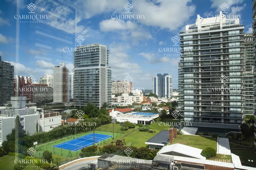 Apartamento En Venta De 3 Dormitorios En Forest Tower , Punta Del Este