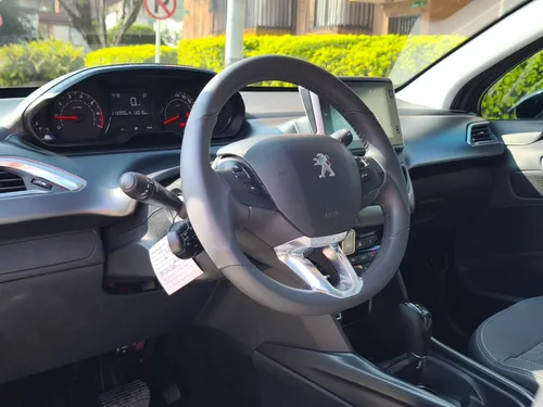 Peugeot 2008 Style 1.6 Automatico 2023