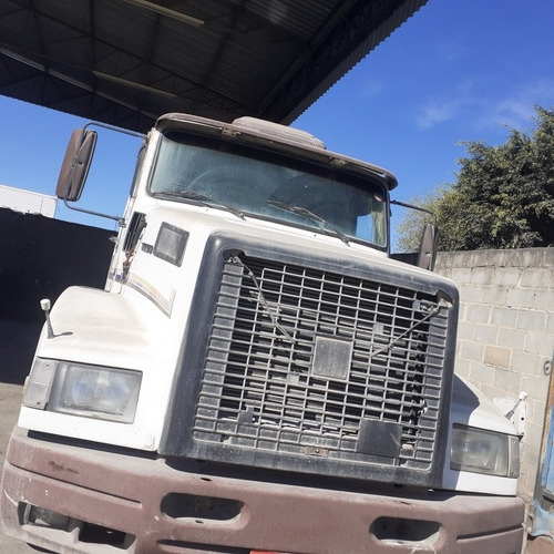 Imagem 2 de 7 de Volvo 340