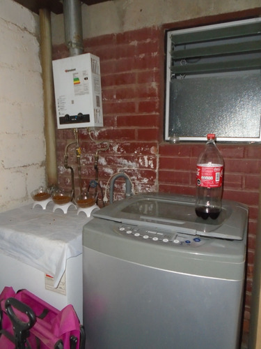 5 D. 1 B. Cercano Cesfam, Colegios, Supermercado, V. Alemana