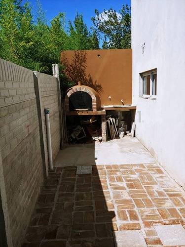 Imagen 4 de 9 de 433 Entre 139 Y 140. Casa Quinta En Venta, City Bell.-