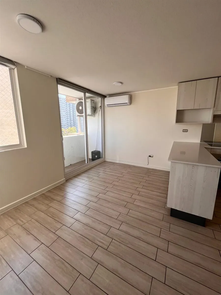 Imagen 2 de 15 de Arriendo Departamento De 2d 2b A Pasos Del Metro Ñuble