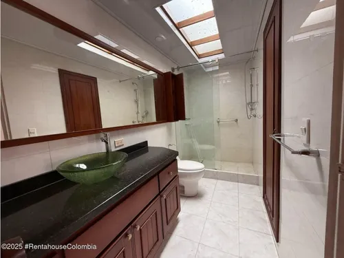 Comercial En Bogota Rah Co: 25-1468