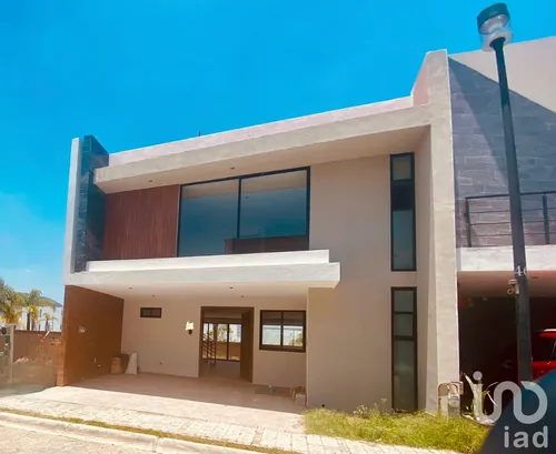Renta Casa 4 Ambientes Lomas De Angelópolis