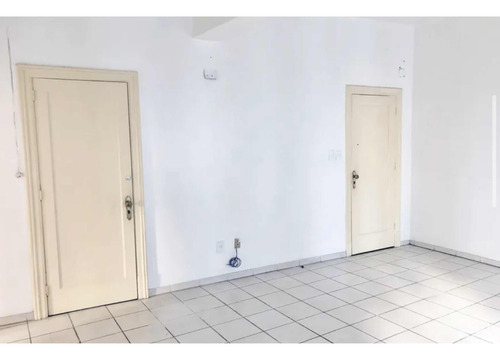 Sala Comercial Com Banheiro E Copa